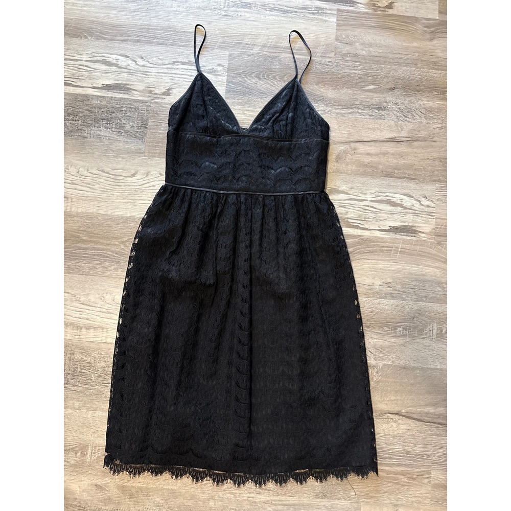 Trina‎ Turk Black Lace Cocktail Dress Womens 10 Adjustable Strap Scalloped Hem